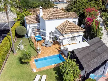 4 bedroom House for Sale in Istán-24689