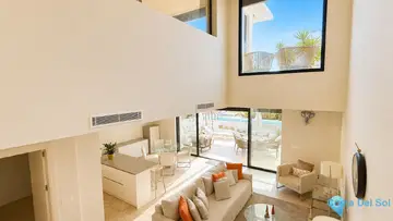 4 bedroom House for Sale in La Cala de Mijas-24801