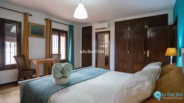 4 bedroom House for Sale in Alhaurín de la Torre-24829