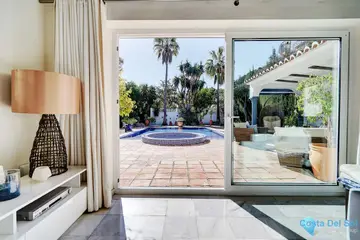 3 bedroom House for Sale in Calahonda-24835