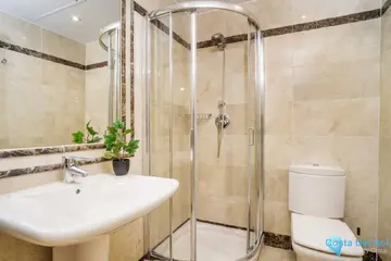 3 bedroom Apartment for Sale in Marbella-25040