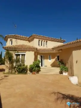 4 bedroom House for Sale in El Pinillo-25070
