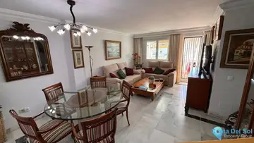 4 bedroom Apartment for Sale in Marbella-25133