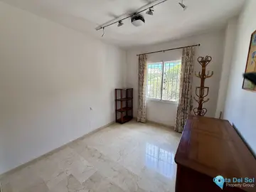 4 bedroom House for Sale in Elviria-25355