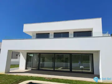 4 bedroom House for Sale in La Duquesa-25499