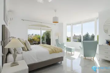 4 bedroom House for Sale in Valtocado-25582