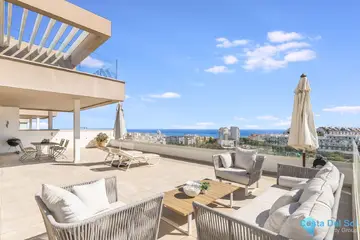 4 bedroom Apartment for Sale in Estepona-25642