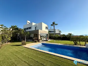 4 bedroom House for Sale in Manilva-25882