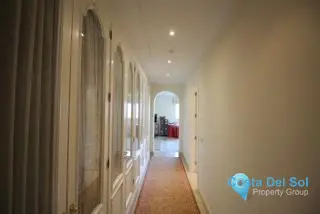 4 bedroom Apartment for Sale in Marbella-25924