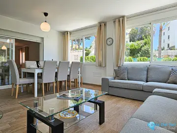 4 bedroom House for Sale in Riviera del Sol-26073