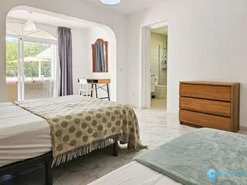 4 bedroom House for Sale in Riviera del Sol-26075