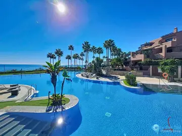 3 bedroom Apartment for Sale in New Golden Mile