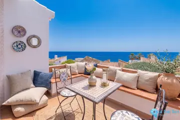 3 bedroom House for Sale in Estepona