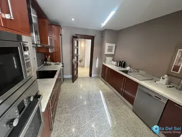 3 bedroom Apartment for Sale in Marbella-26411