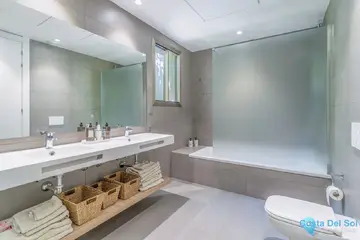 4 bedroom Apartment for Sale in Estepona-26487