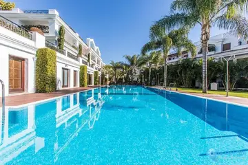 2 bedroom Apartment for Sale in Estepona-26700
