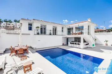 4 bedroom House for Sale in Estepona-26816