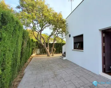 4 bedroom House for Sale in Torreguadiaro-27059