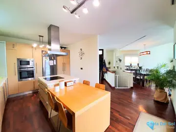 4 bedroom House for Sale in Torreguadiaro-27061