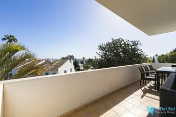 3 bedroom Apartment for Sale in Nueva Andalucía-27830