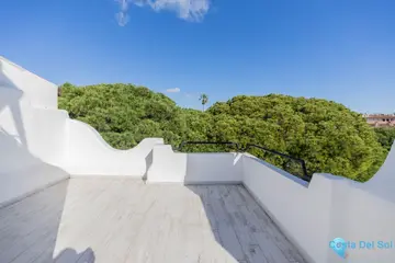 4 bedroom House for Sale in Calahonda-82690