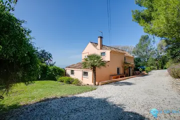 3 bedroom House for Sale in Estepona-28115