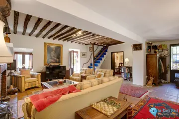 3 bedroom House for Sale in Estepona-28123
