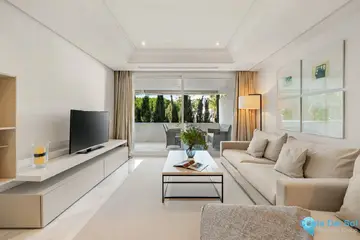 2 bedroom Apartment for Sale in Marbella-28235