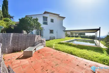 5 bedroom House for Sale in La Cala de Mijas-28282