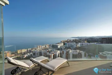 3 bedroom Apartment for Sale in Fuengirola-28330