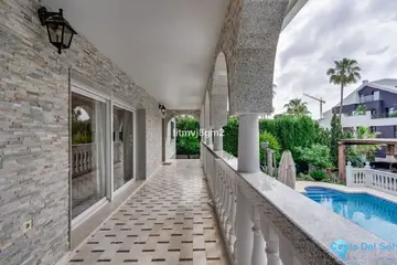 4 bedroom House for Sale in Artola-28396