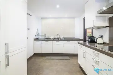 4 bedroom Apartment for Sale in Nueva Andalucía-28477