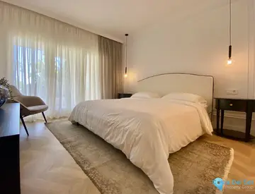 3 bedroom Apartment for Sale in New Golden Mile-28525