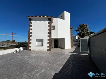 4 bedroom House for Sale in Estepona-28531