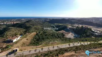 2144m2 Plot for Sale in La Quinta-29020