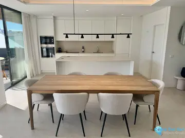 3 bedroom Apartment for Sale in Los Alamos-29058