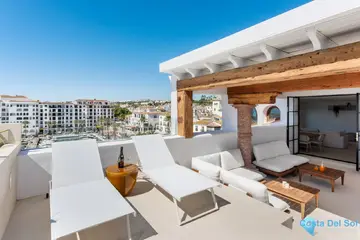 4 bedroom Apartment for Sale in La Duquesa-29101