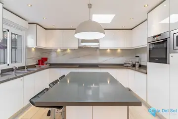 5 bedroom House for Sale in Estepona-29299