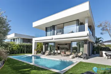 3 bedroom House for Sale in Manilva