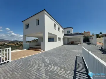 4 bedroom House for Sale in Mijas Golf