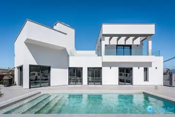 3 bedroom House for Sale in Estepona