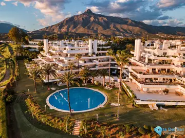 3 bedroom Apartment for Sale in The Golden Mile-30238