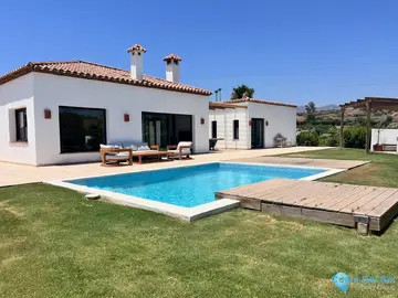 3 bedroom House for Sale in New Golden Mile-30761