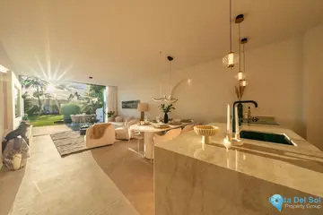 4 bedroom House for Sale in Nueva Andalucía-30841