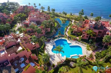 3 bedroom Apartment for Sale in New Golden Mile-30921
