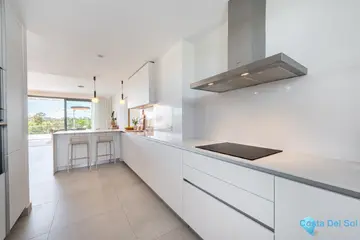 4 bedroom House for Sale in San Pedro de Alcántara-30995