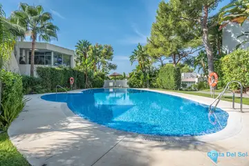 2 bedroom House for Sale in Sierra Blanca
