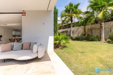 4 bedroom House for Sale in Río Real-31325