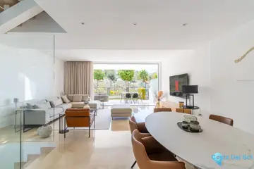 4 bedroom House for Sale in Río Real-31321