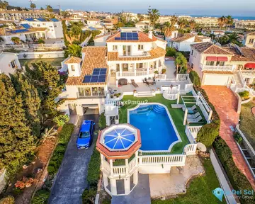 5 bedroom House for Sale in El Chaparral